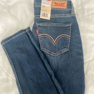 NWT LEVI’s 535 SUPER SKINNY SIZE 27